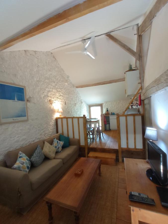 Apartamento Ecurie Le Buguet Saint-Antoine-Cumond Exterior foto